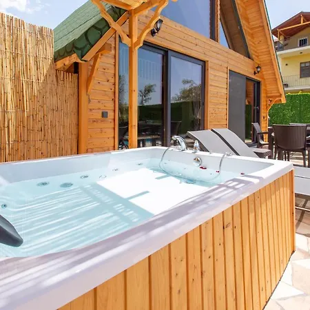 Fethiyede Mustakil Ozel Havuzlu Bungalow Apartment *